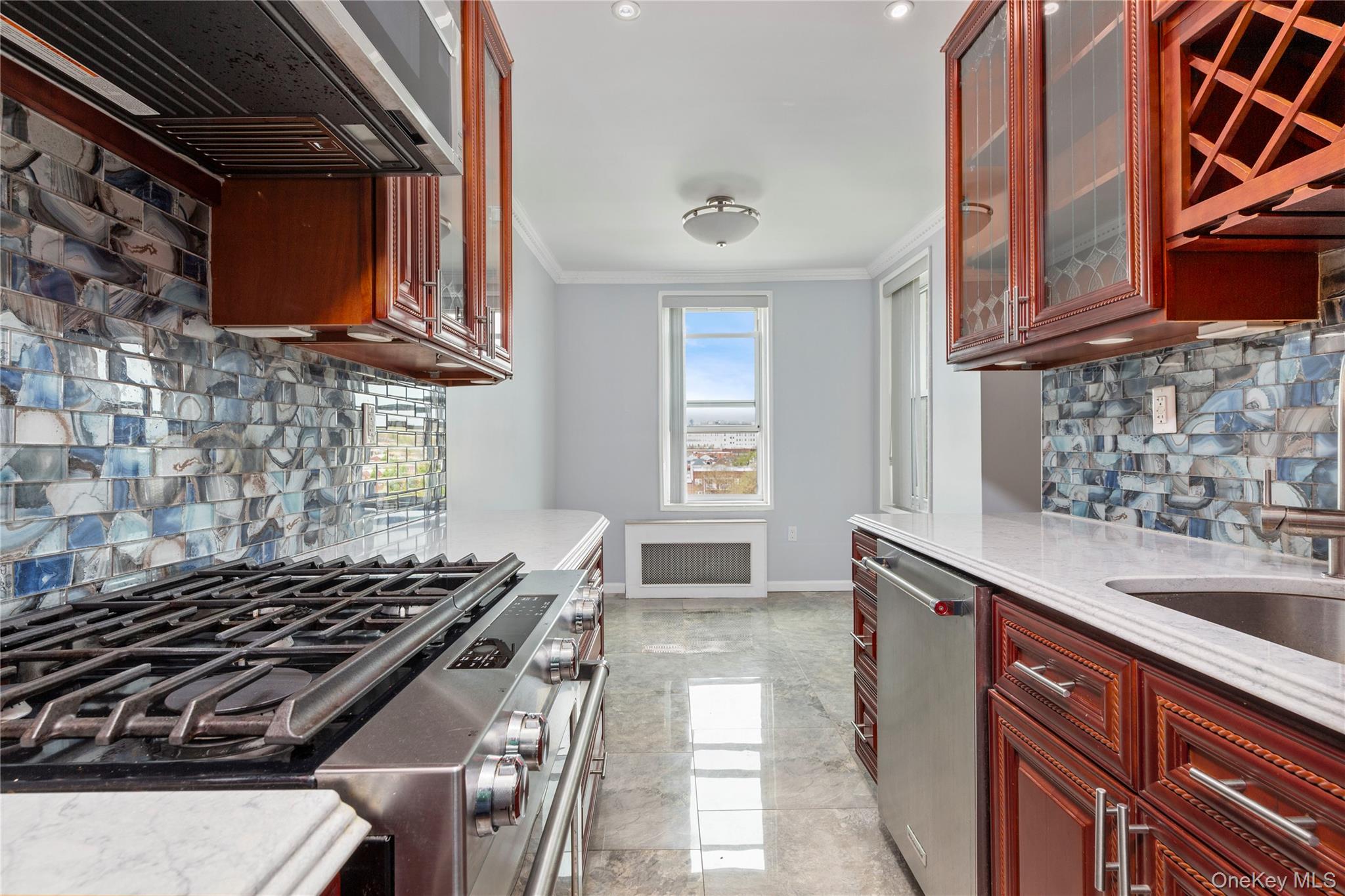 60th Street 34th Avenue, Unit 6D