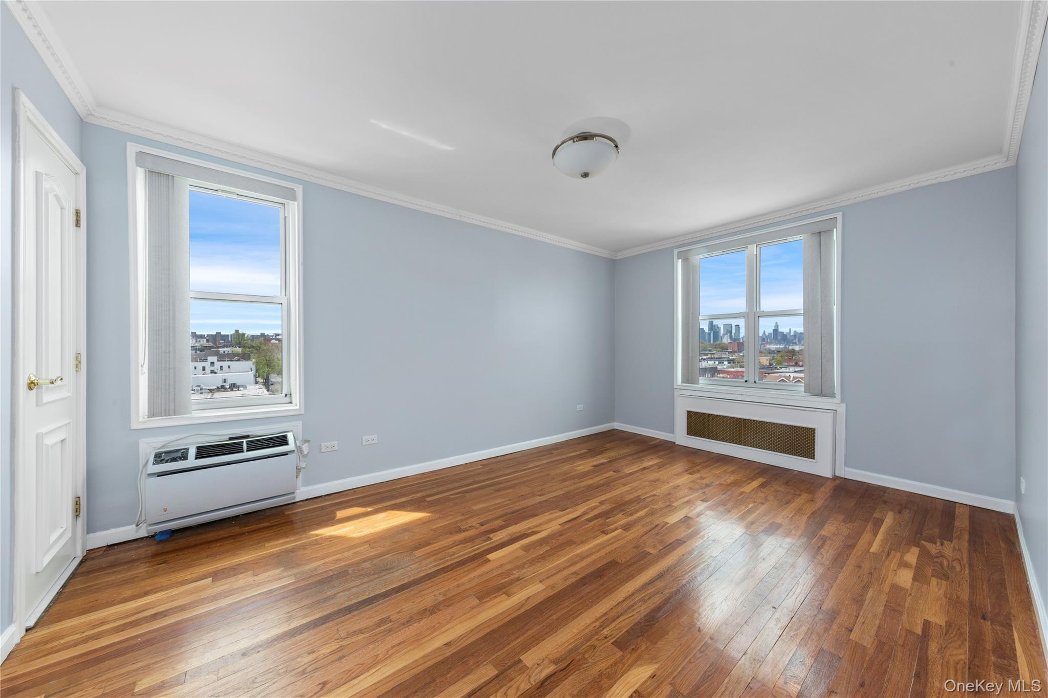60th Street 34th Avenue, Unit 6D photo 6
