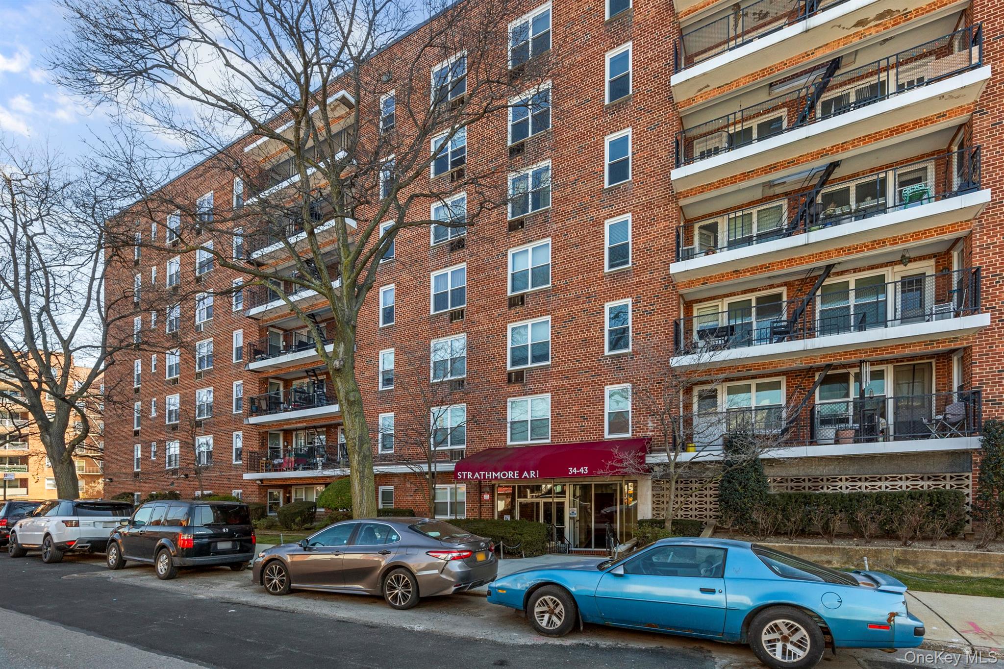 60th Street 34th Avenue, Unit 6D photo 12