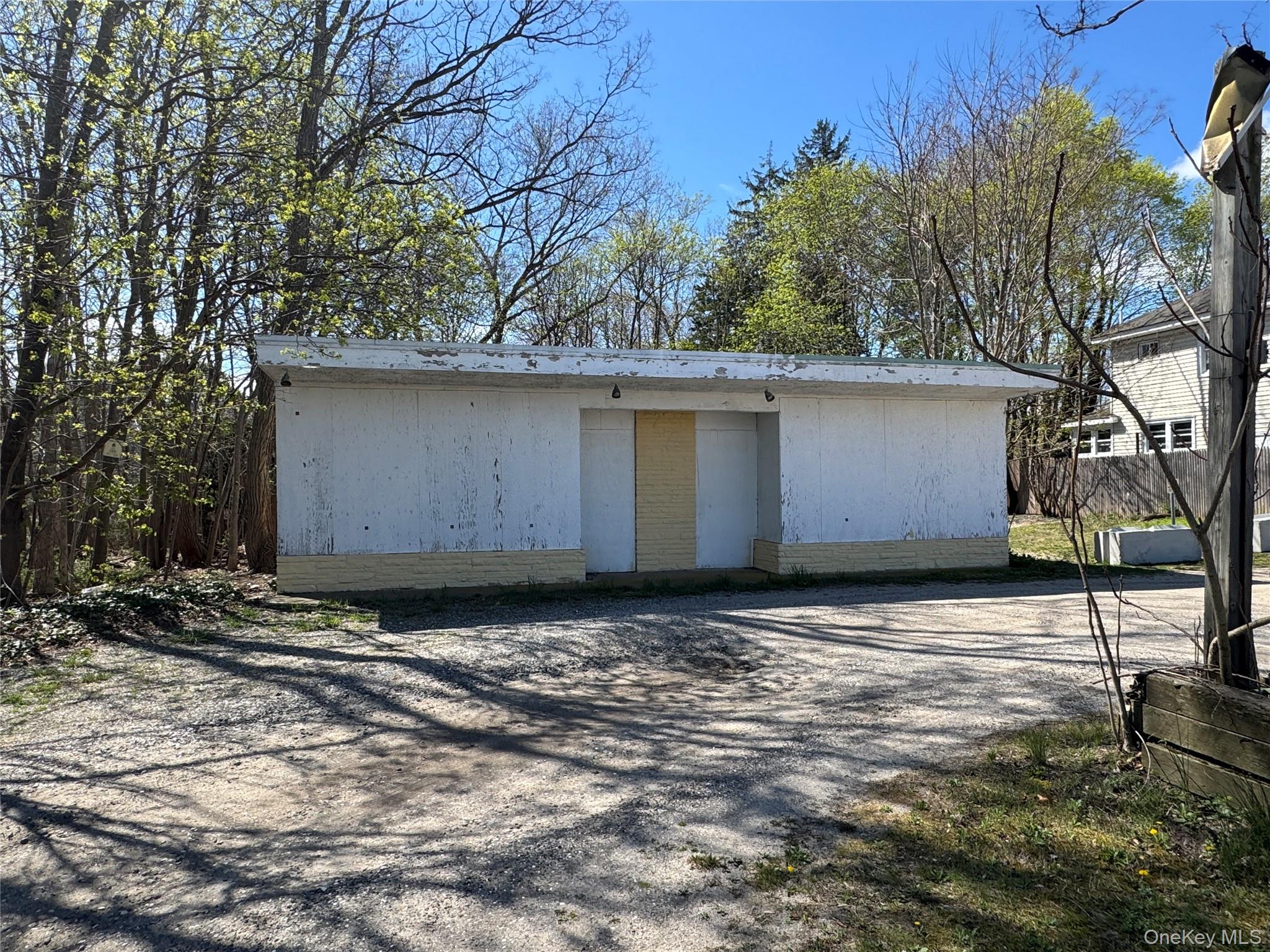 849-853 W Main Street – For Sale
