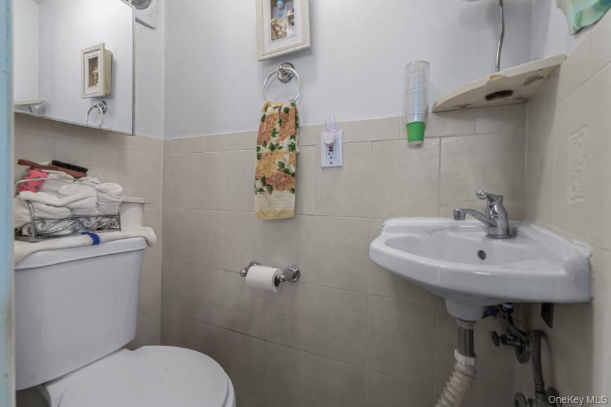 20 Nassau Boulevard – For Sale photo 11