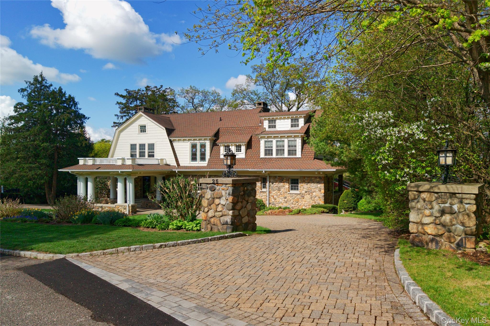 25 West Drive – For Sale photo 46
