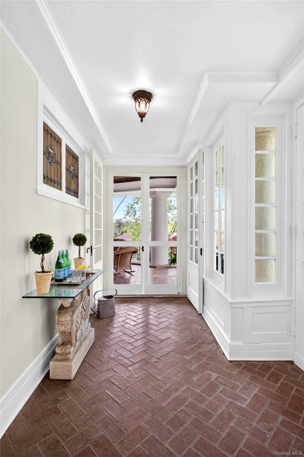 25 West Drive – For Sale photo 16
