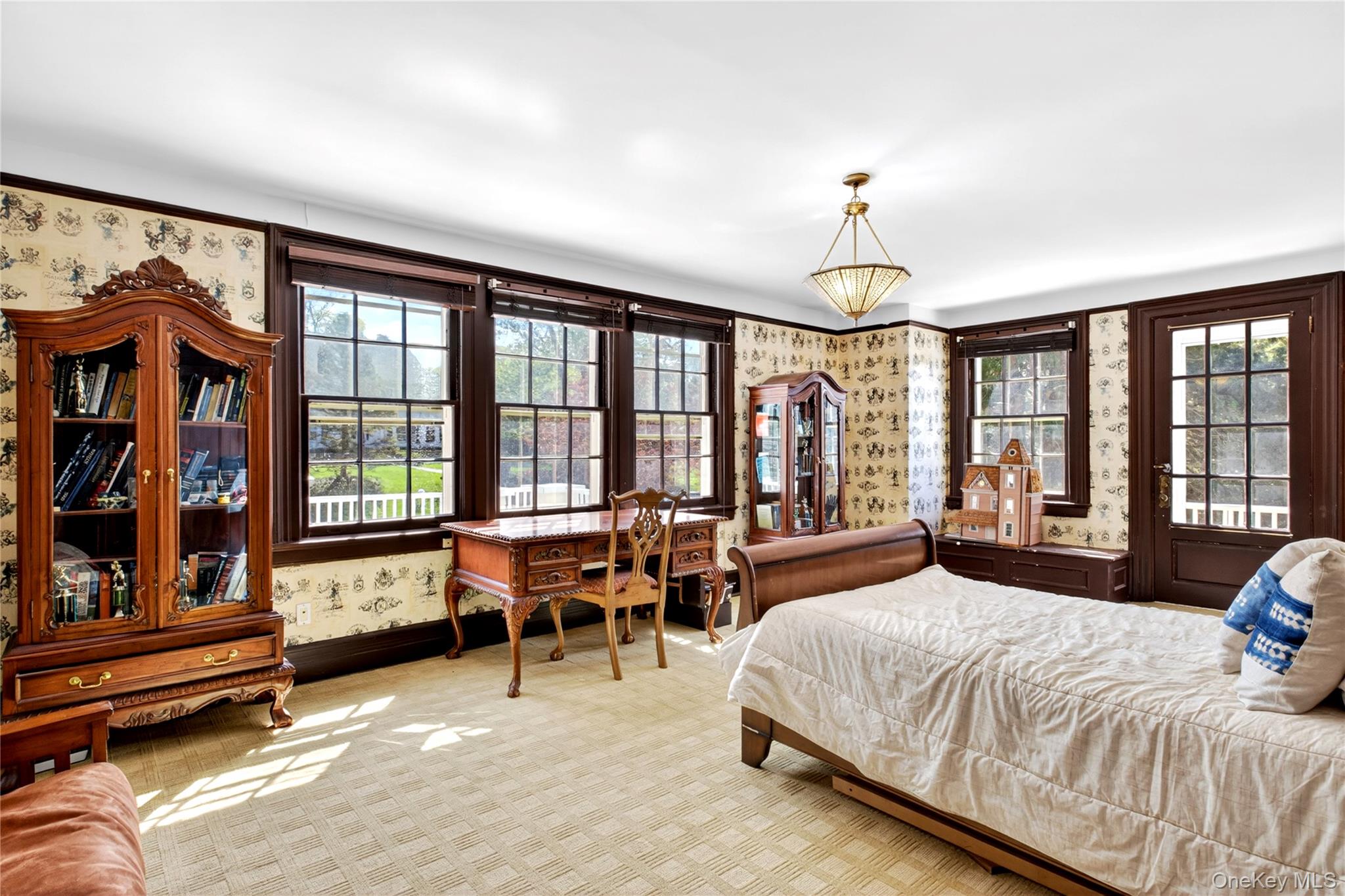 25 West Drive – For Sale photo 30