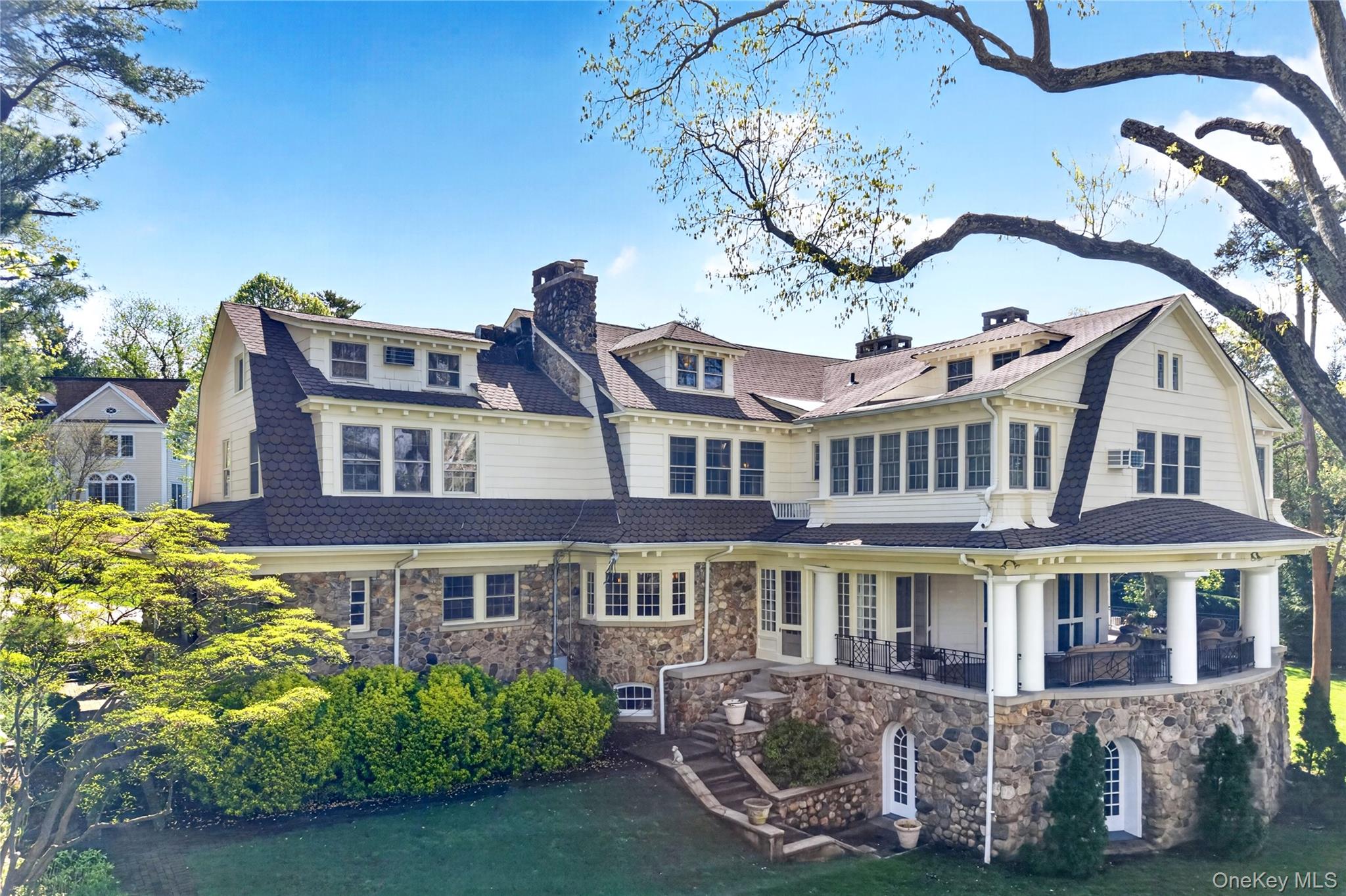 25 West Drive – For Sale photo 37