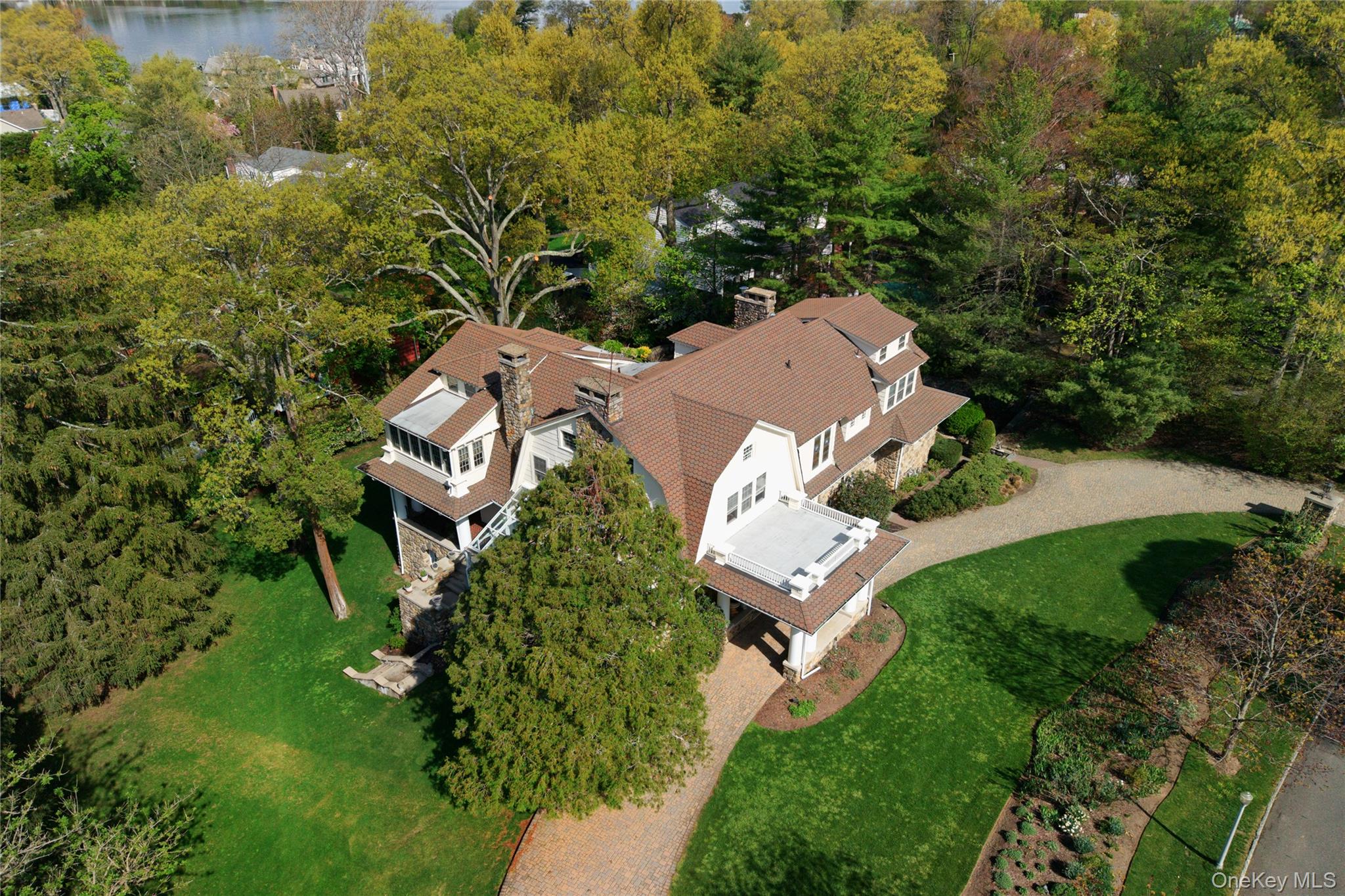 25 West Drive – For Sale photo 39
