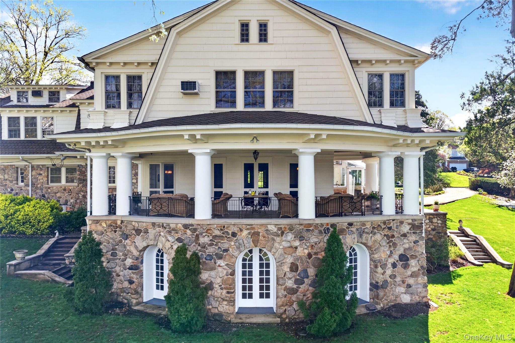 25 West Drive – For Sale photo 38