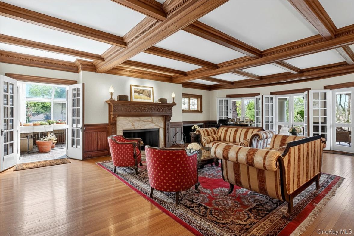 25 West Drive – For Sale photo 11