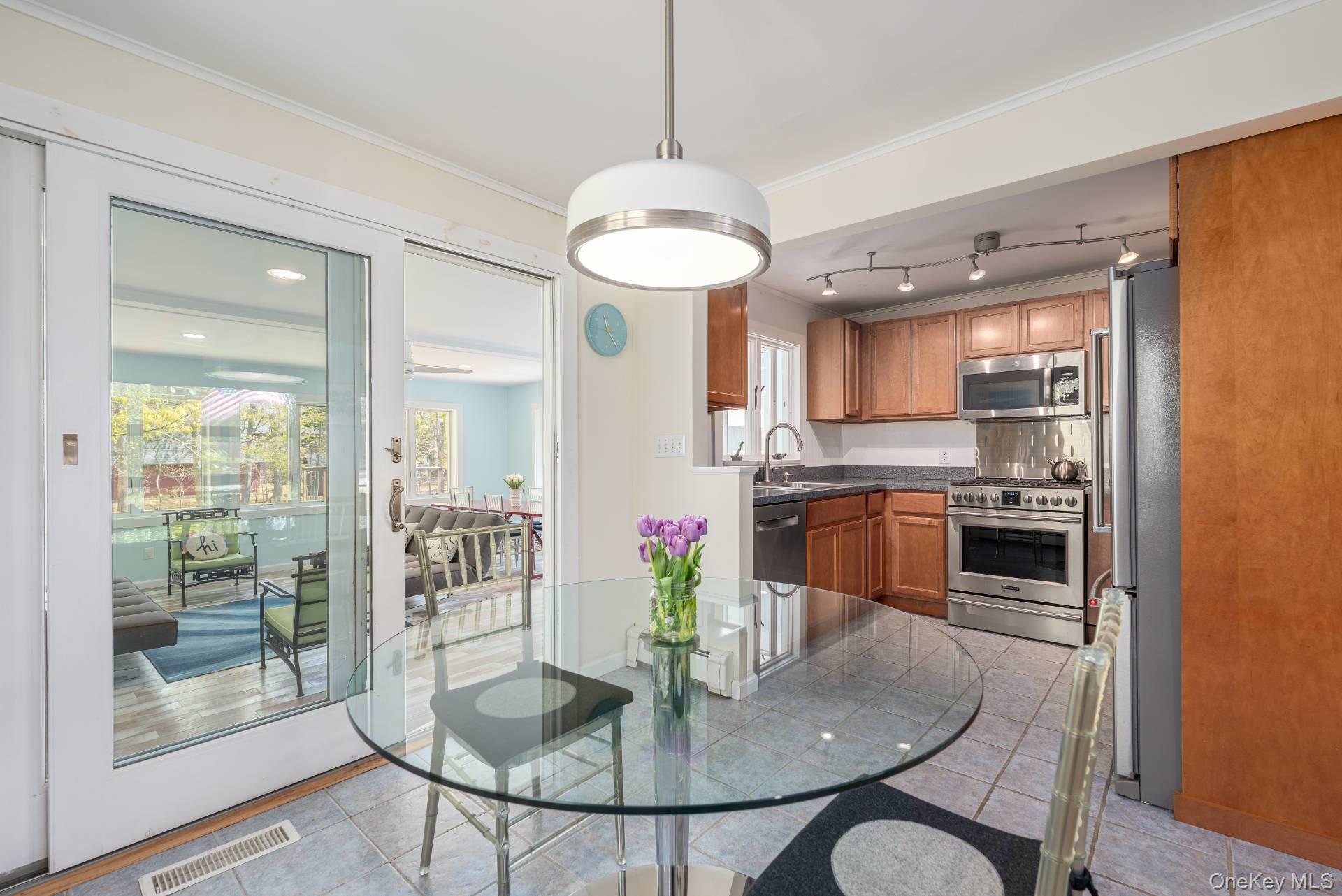 865 Track Avenue – For Sale photo 6