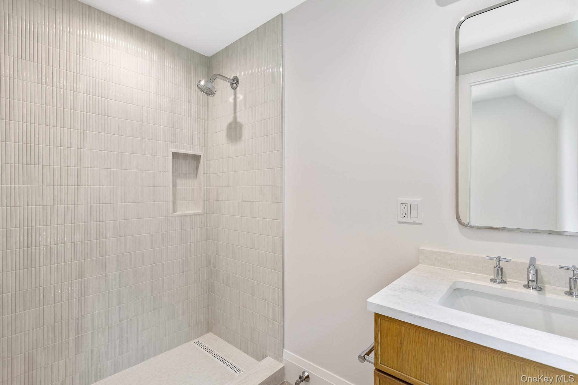 190A South Country Road – For Sale photo 44