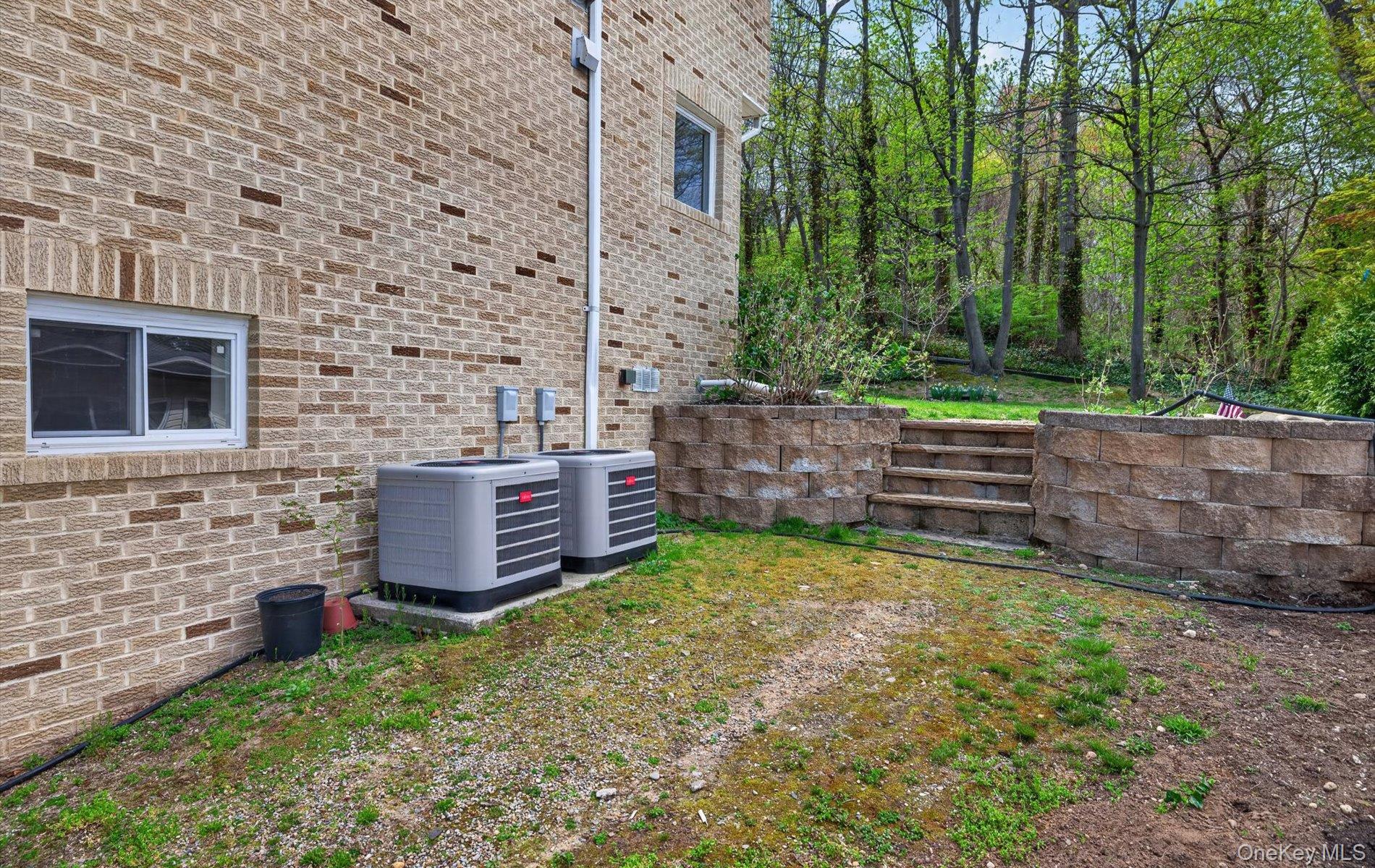 16 E Slope Road – For Sale photo 44