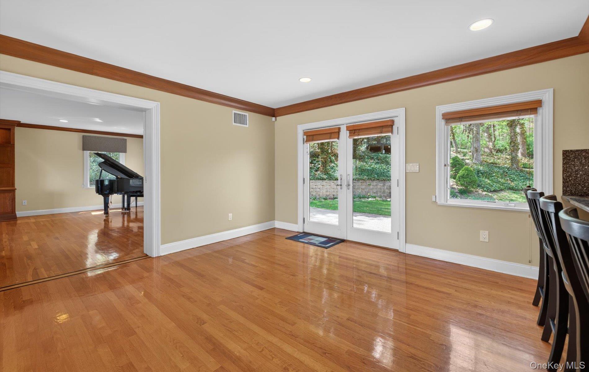 16 E Slope Road – For Sale photo 14