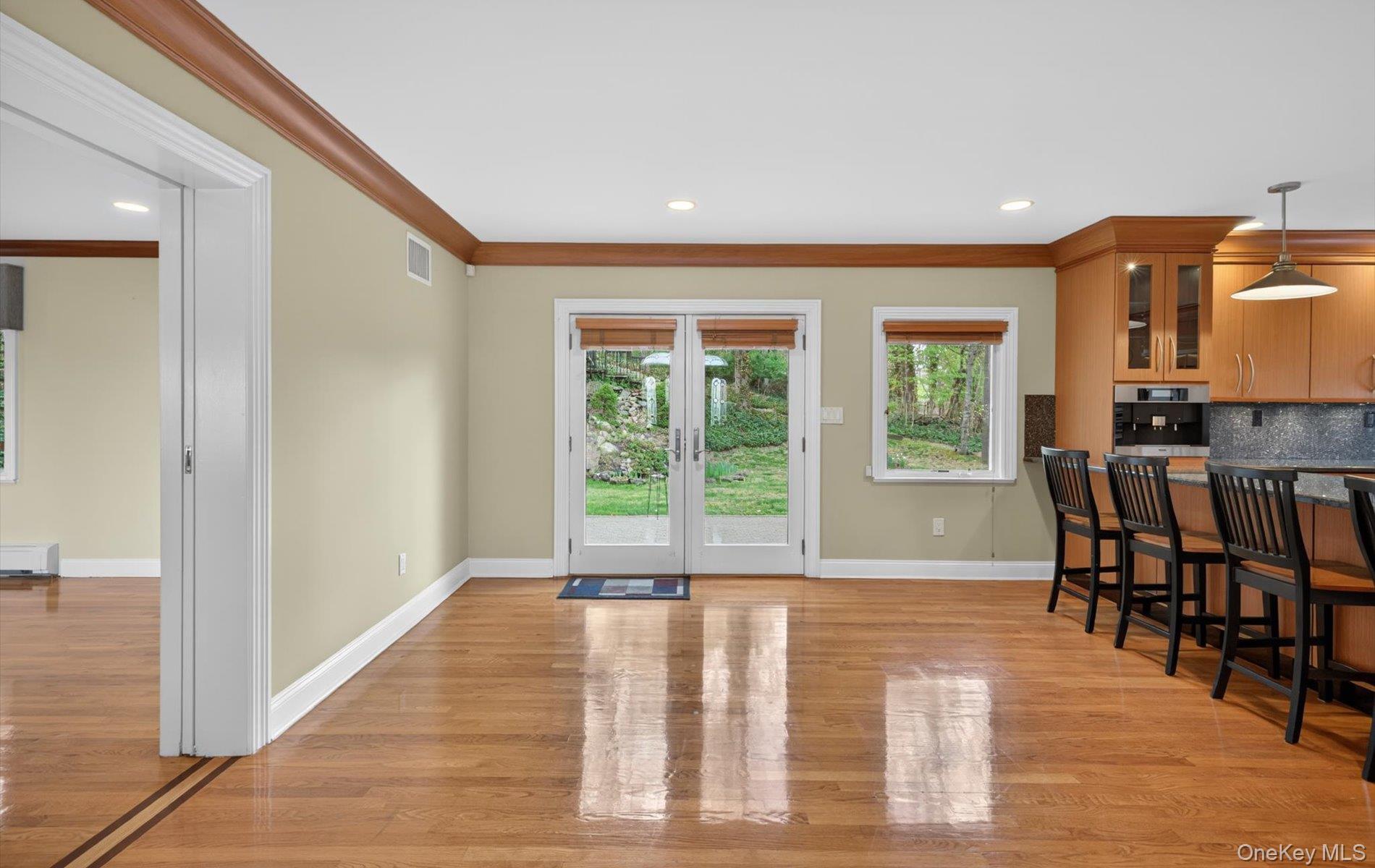16 E Slope Road – For Sale photo 13