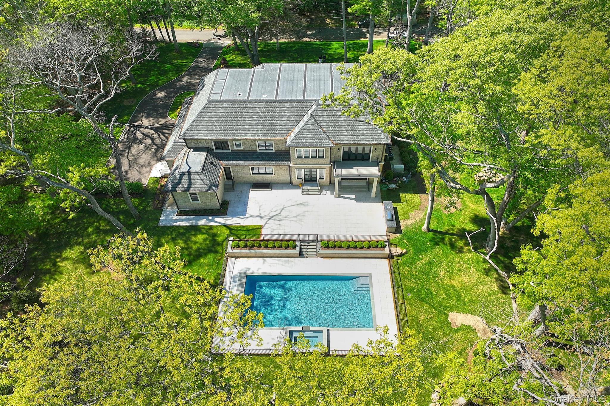 20 Knollwood Road – For Sale photo 4