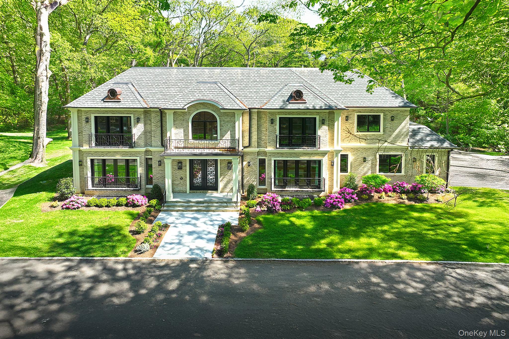 20 Knollwood Road – For Sale