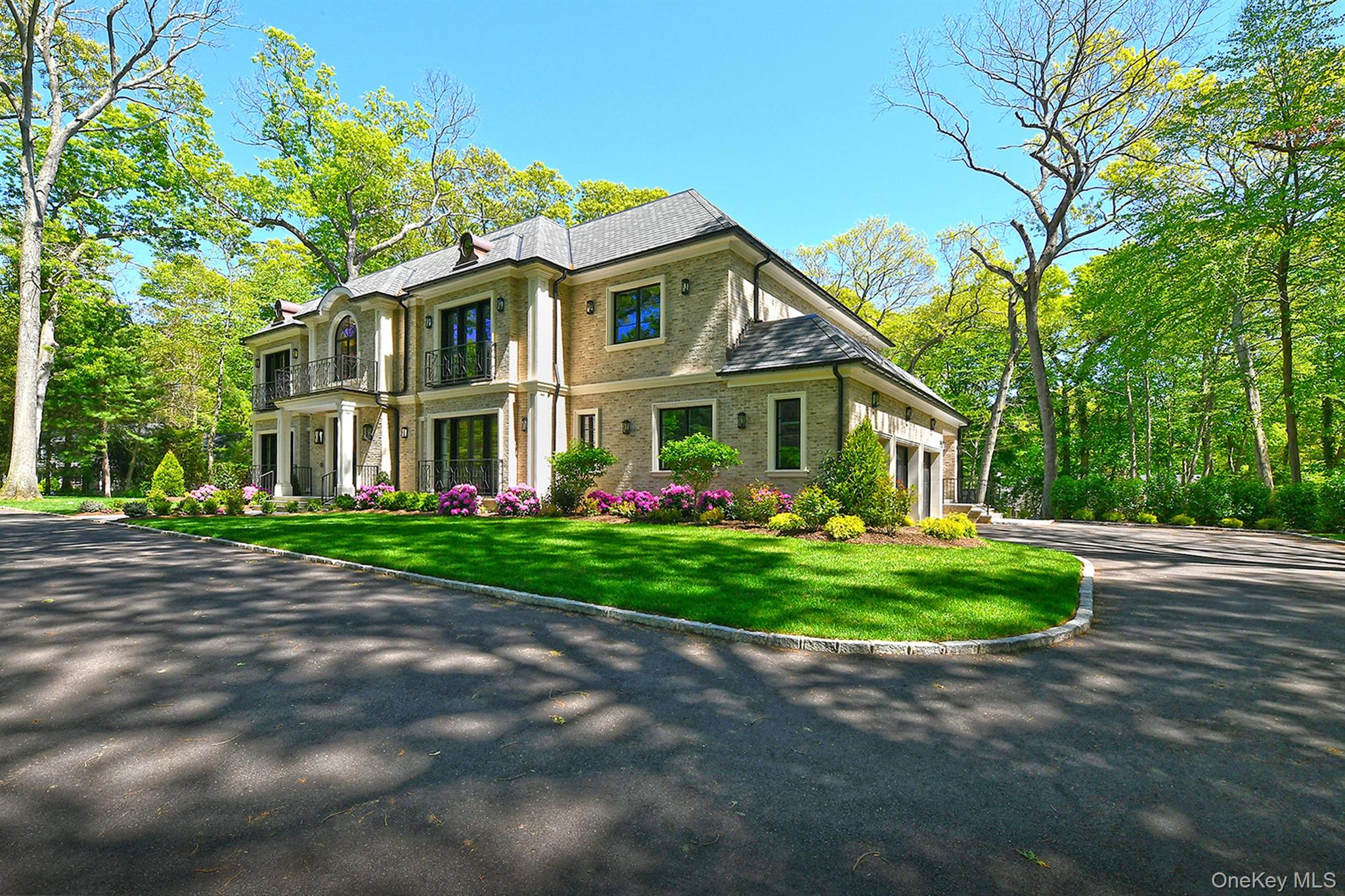 20 Knollwood Road – For Sale photo 2