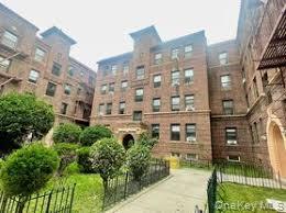 6140 Saunders Street, Unit C15