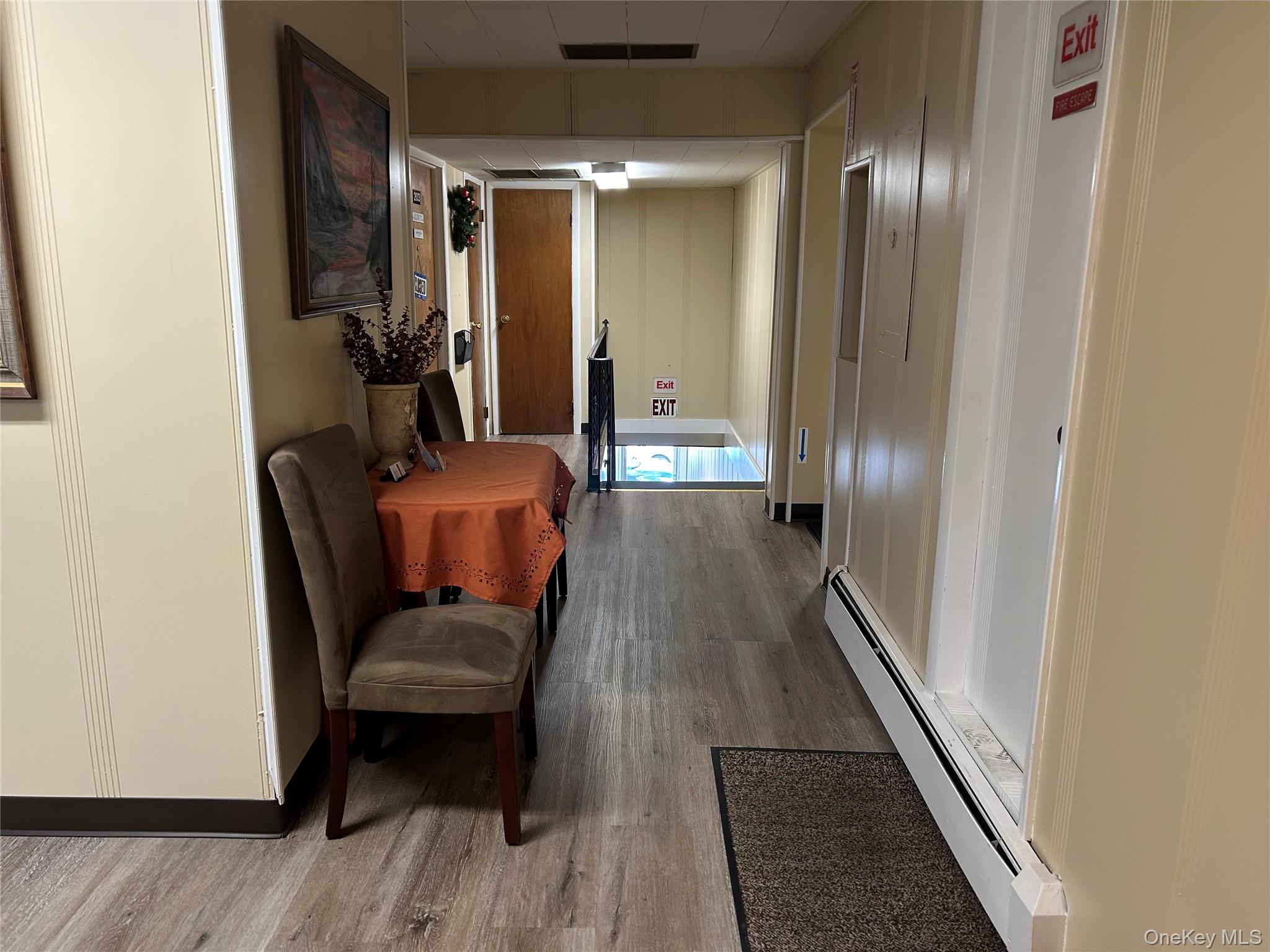 64 Gleneida Avenue, Unit SINGLE OFF photo 4