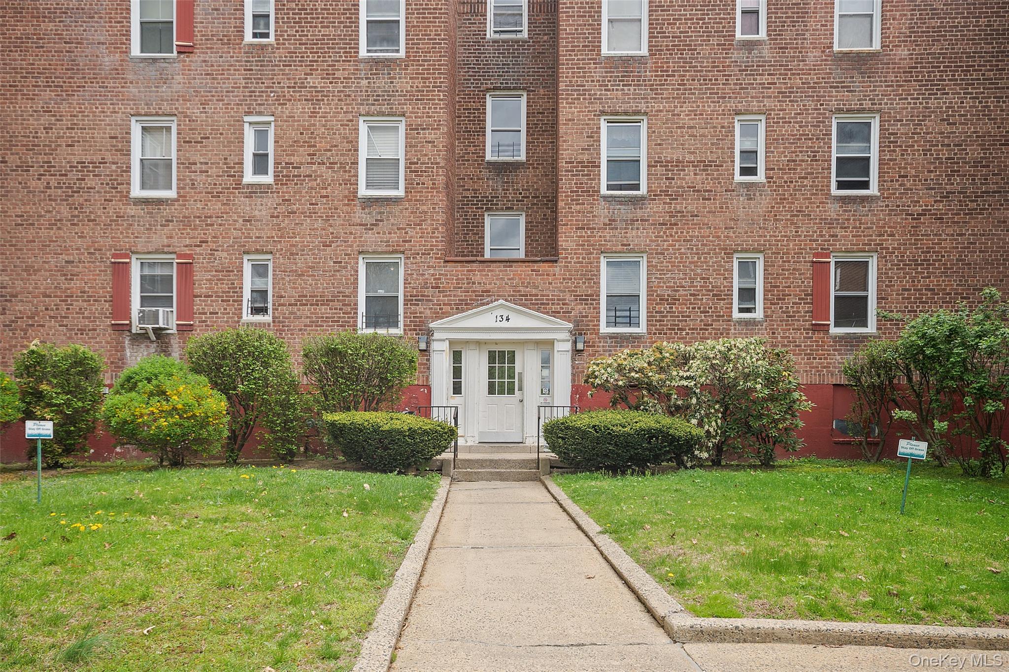 134 Ravine Avenue, Unit 3B