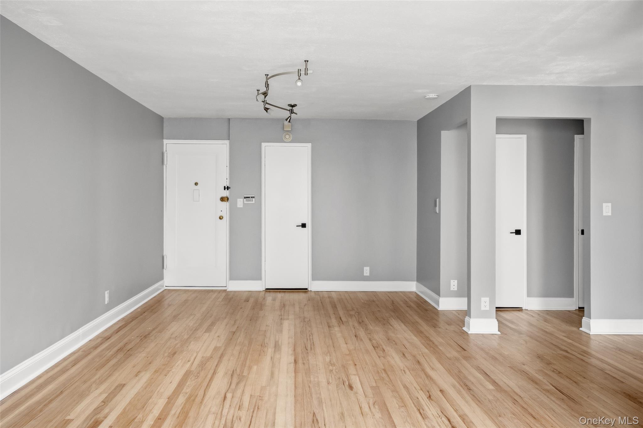 134 Ravine Avenue, Unit 3B photo 8