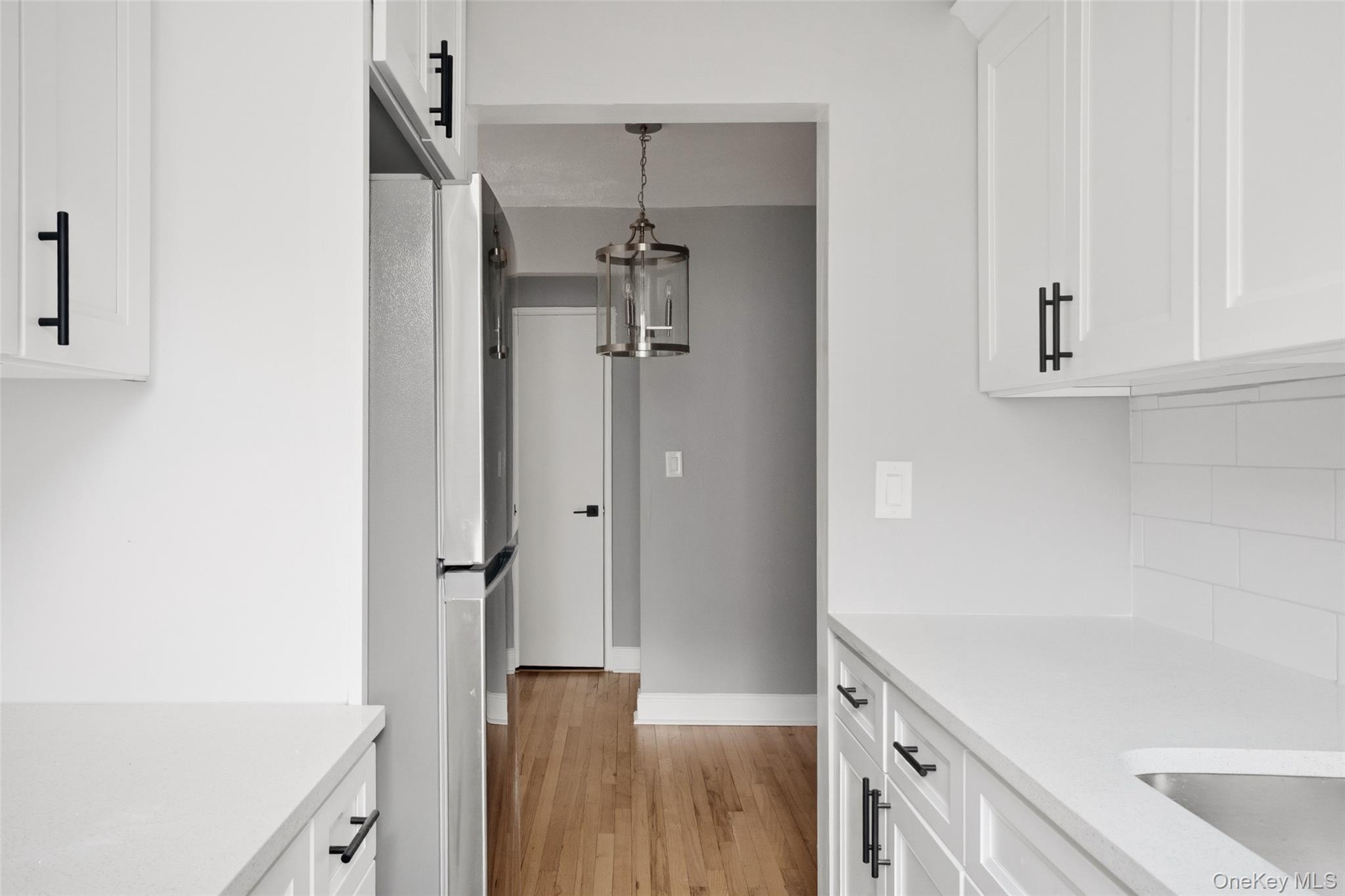134 Ravine Avenue, Unit 3B photo 3