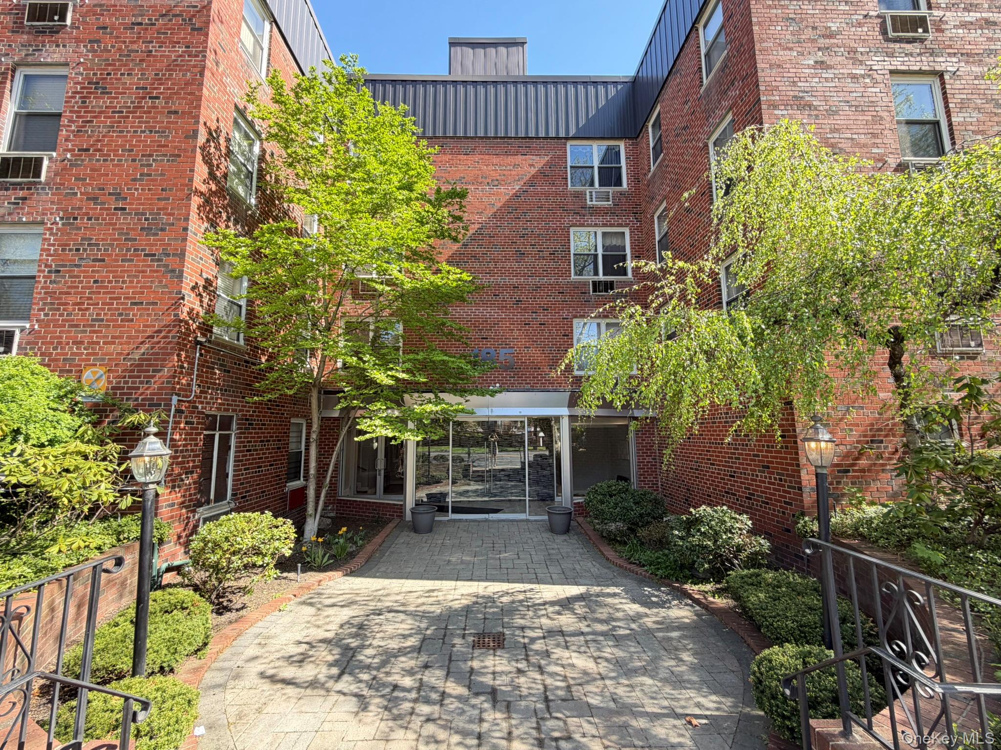 185 S Middle Neck Road, Unit 3G