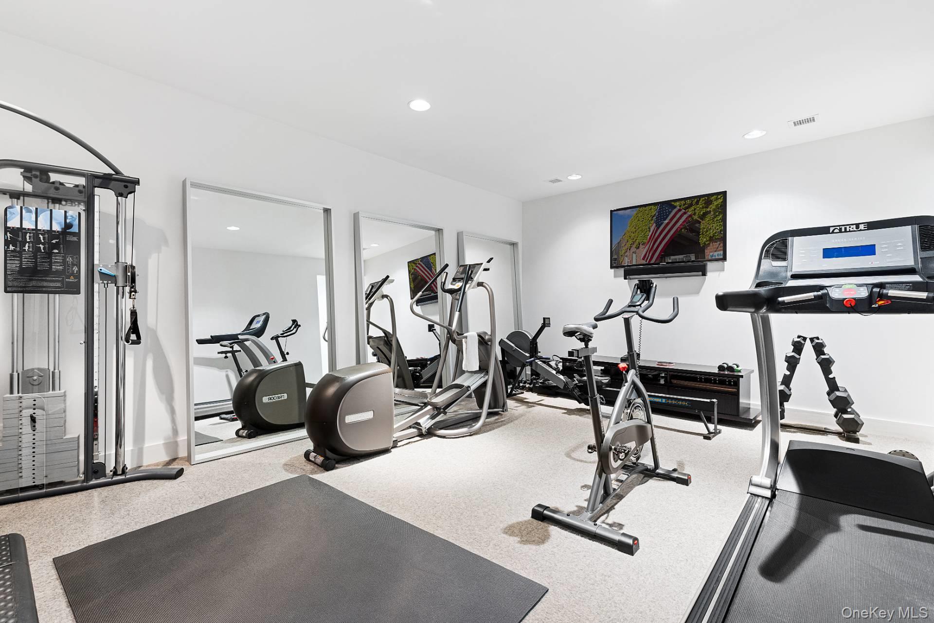 7 Rolling Wood Lane – For Rent photo 26