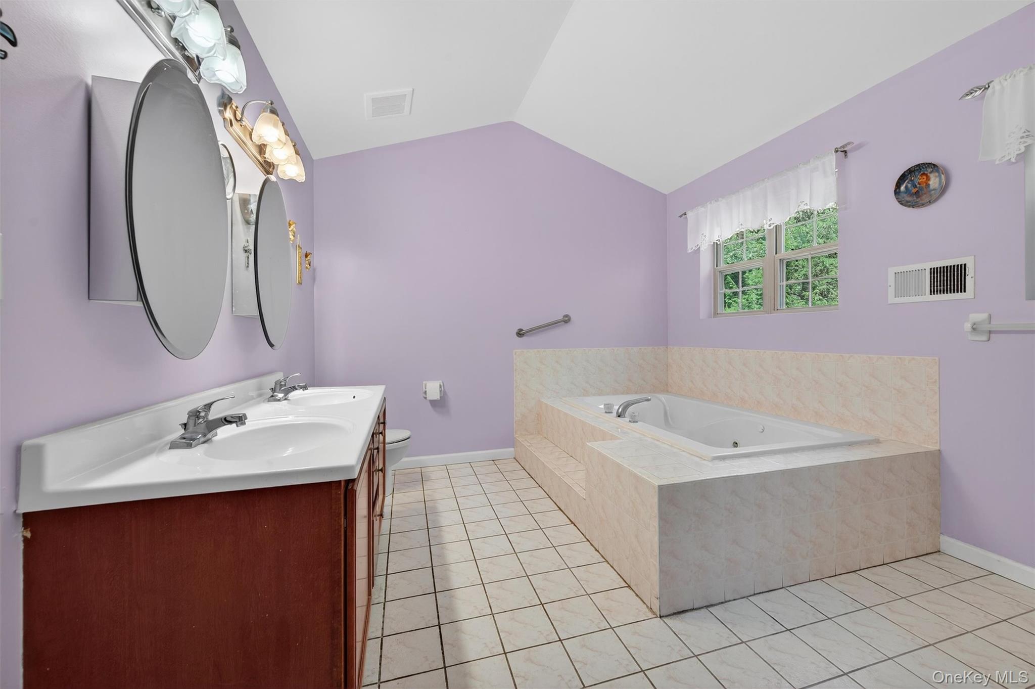 20 Bristol Circle – For Sale photo 28