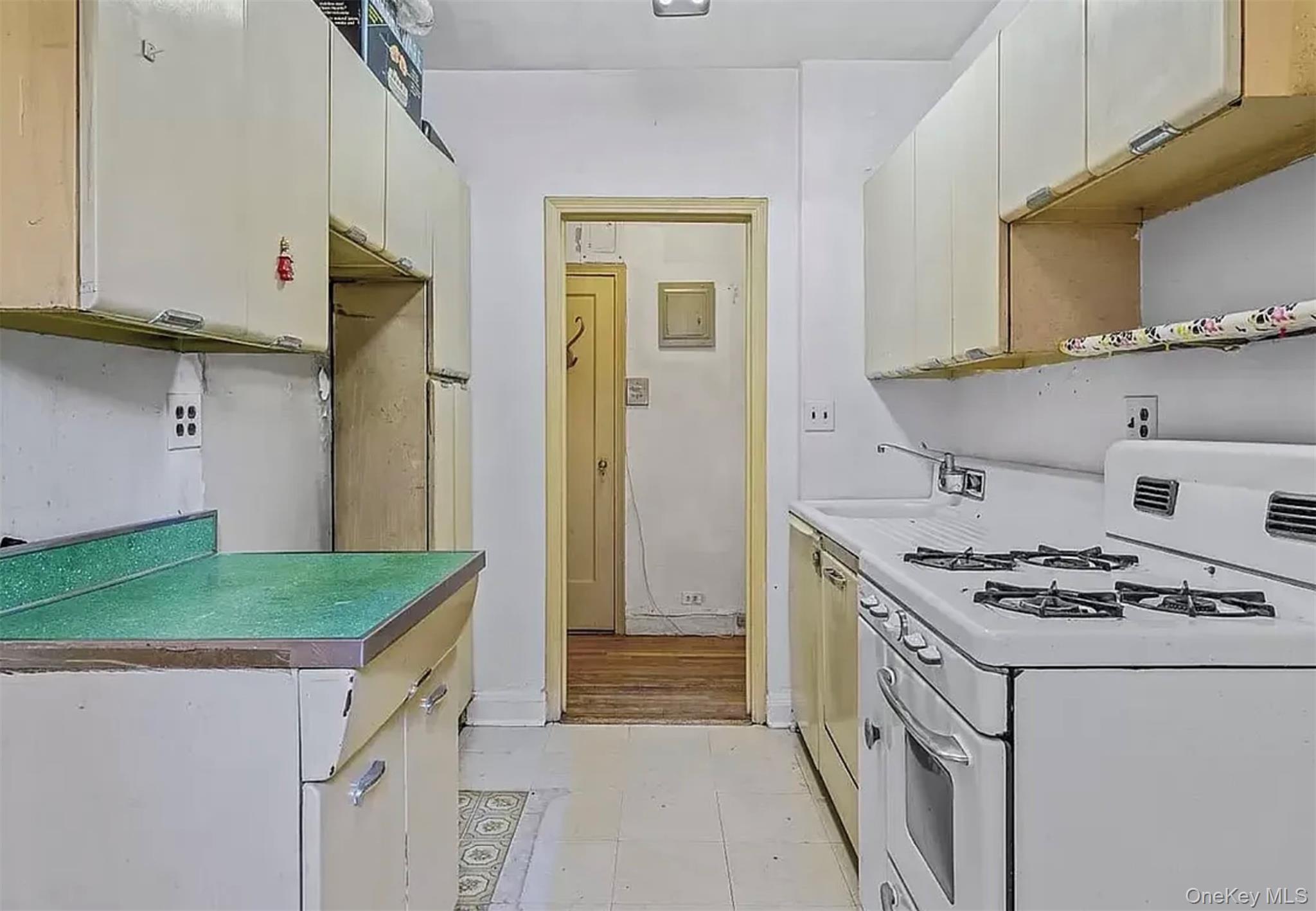 4310 48th Avenue, Unit 4M photo 6