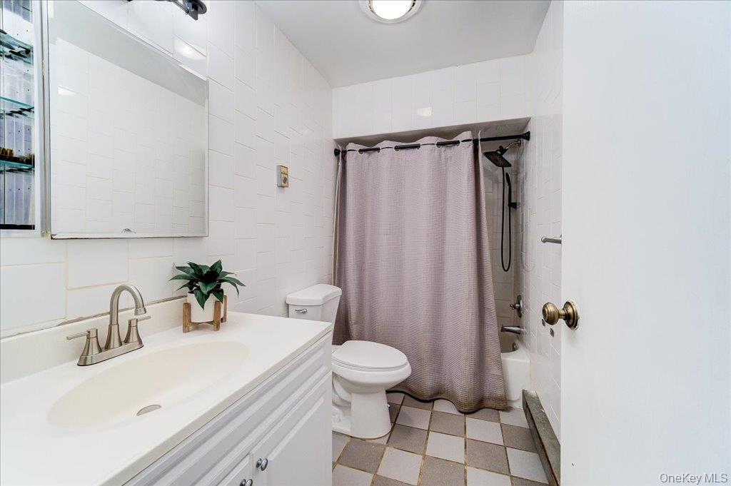 8 Lake Shore Drive W – For Sale photo 22