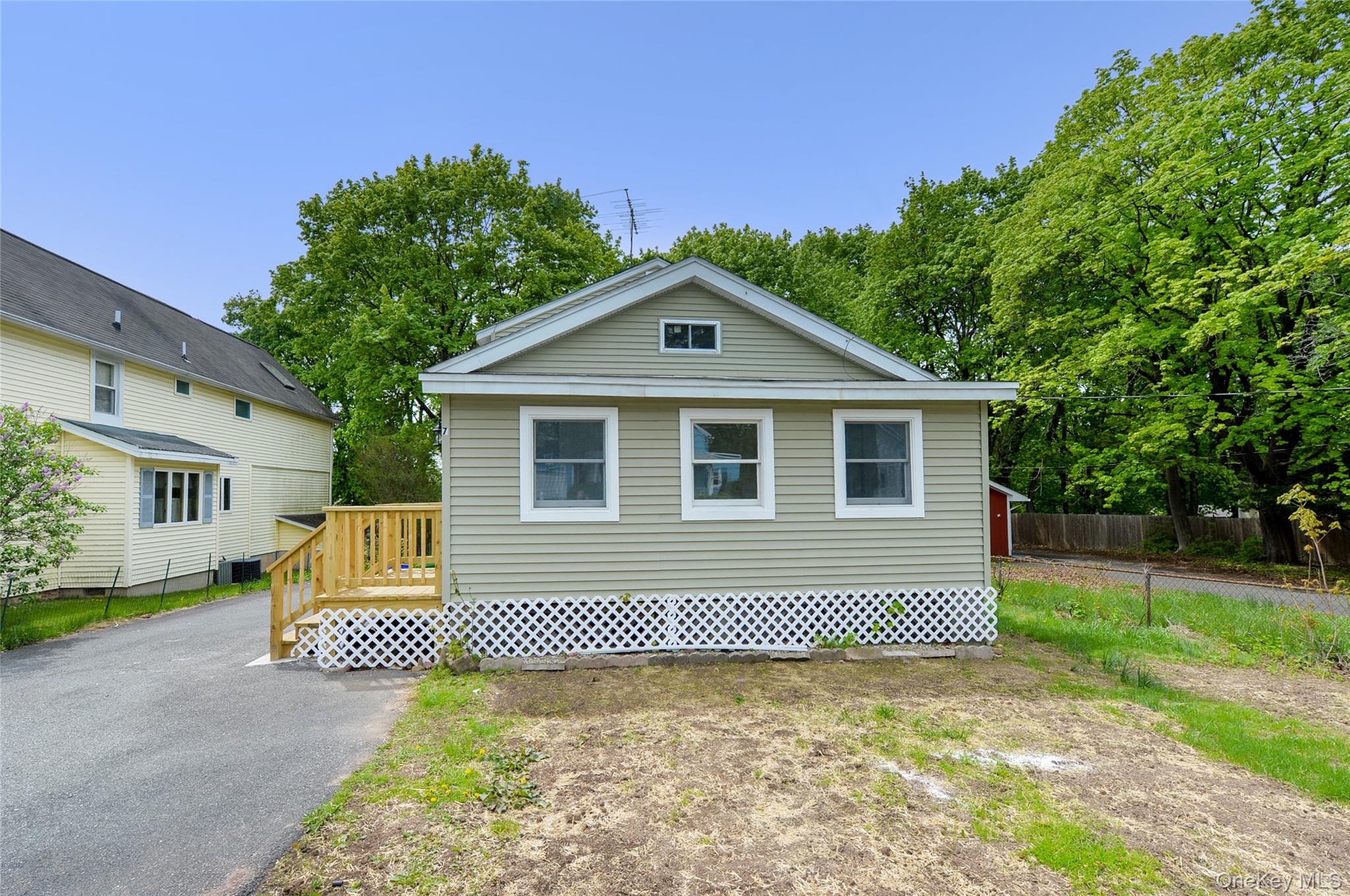7 Pioneer Avenue – For Sale