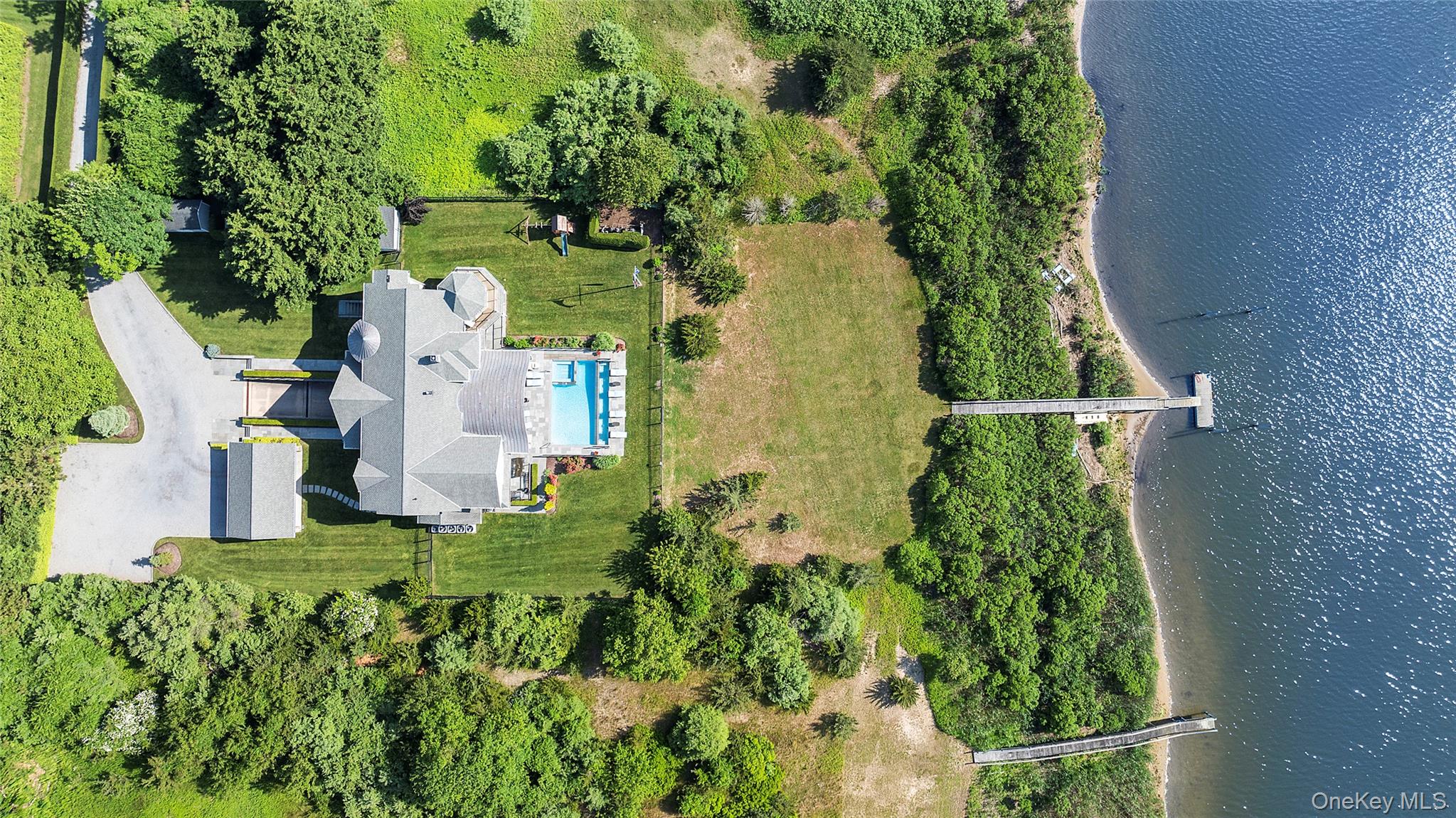 61 A South Bay Avenue – For Rent photo 9