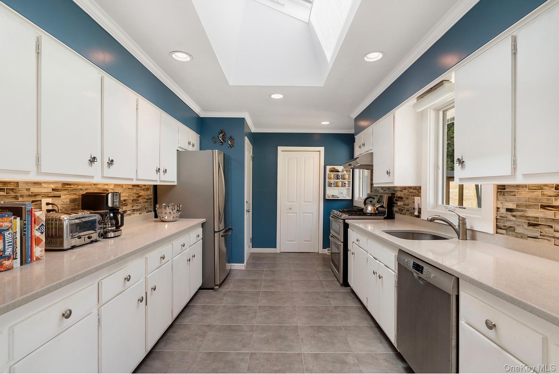 123 Windward – For Rent photo 11