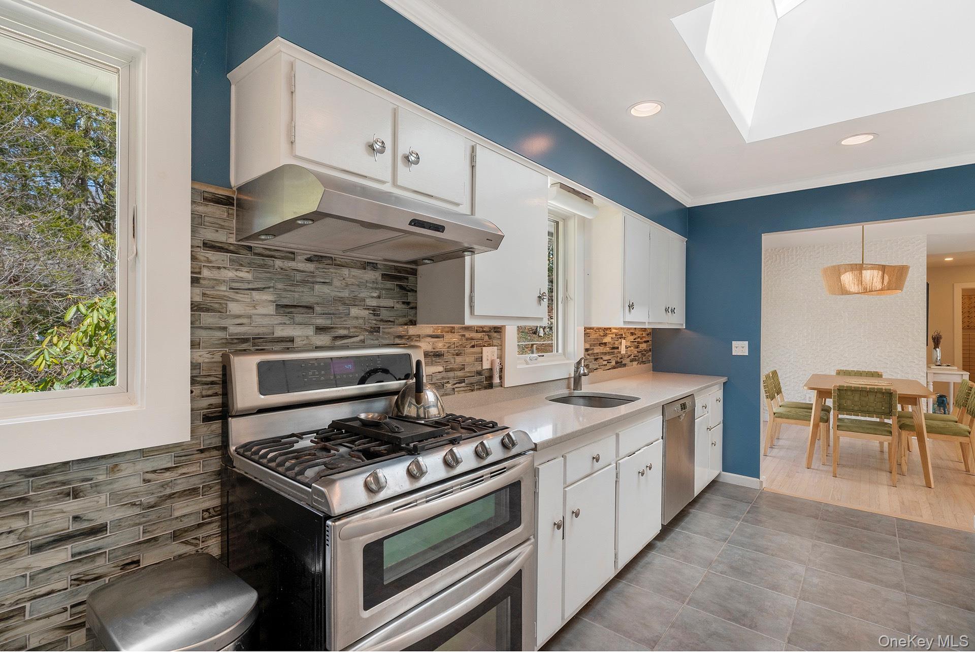 123 Windward – For Rent photo 12