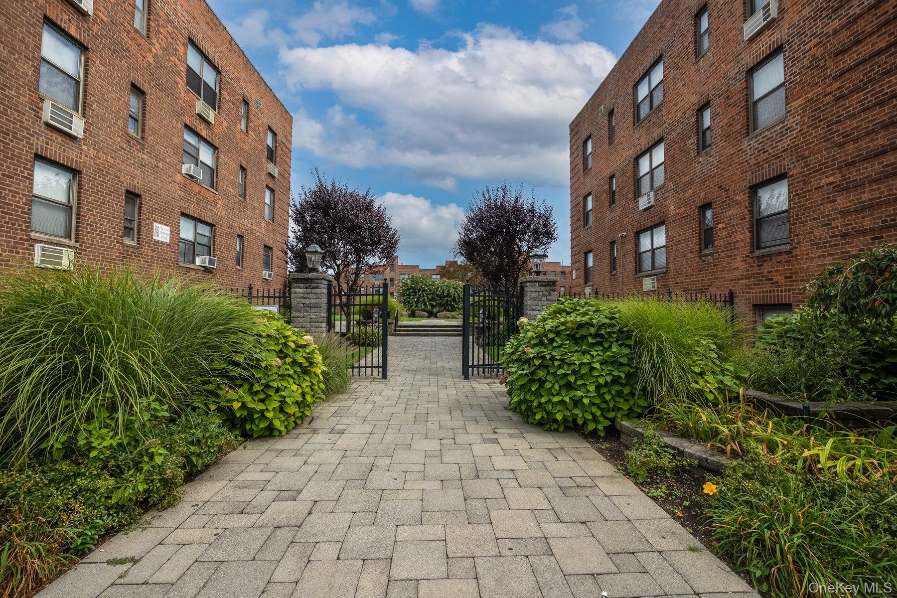 1 Jefferson Avenue, Unit H8 photo 12