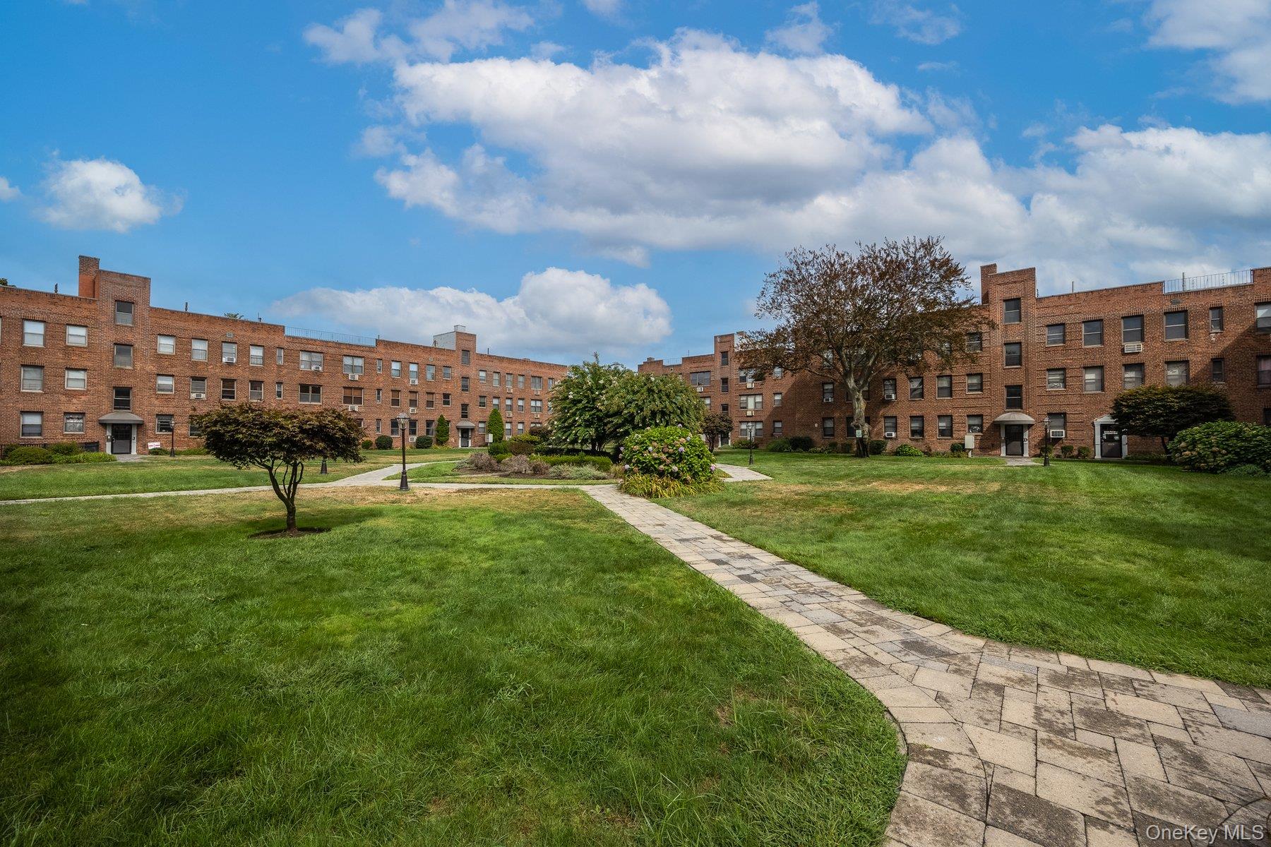 1 Jefferson Avenue, Unit H8 photo 13