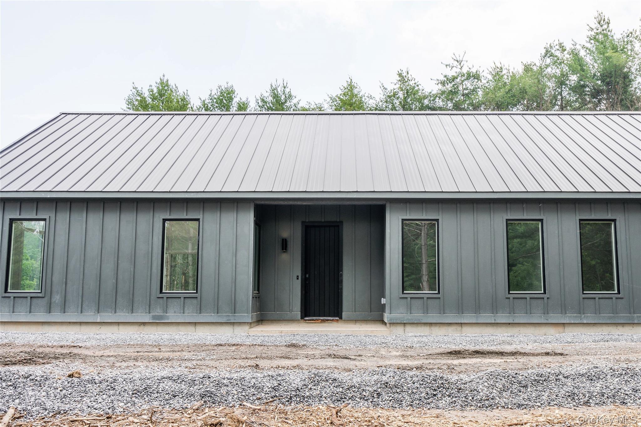 720 Upper Cherrytown Road – For Sale photo 2