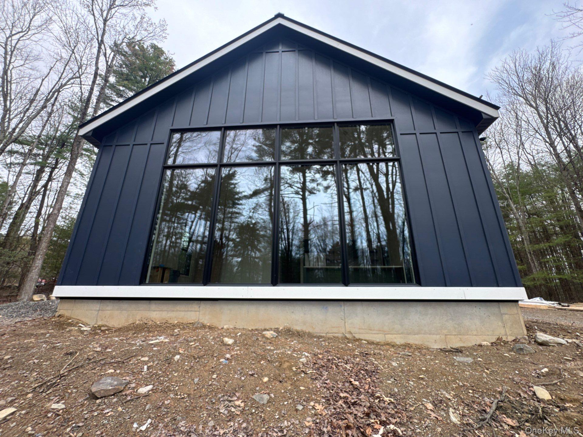 720 Upper Cherrytown Road – For Sale photo 3