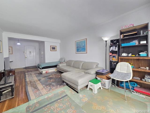 46 Grace Avenue, Unit 2J photo 9