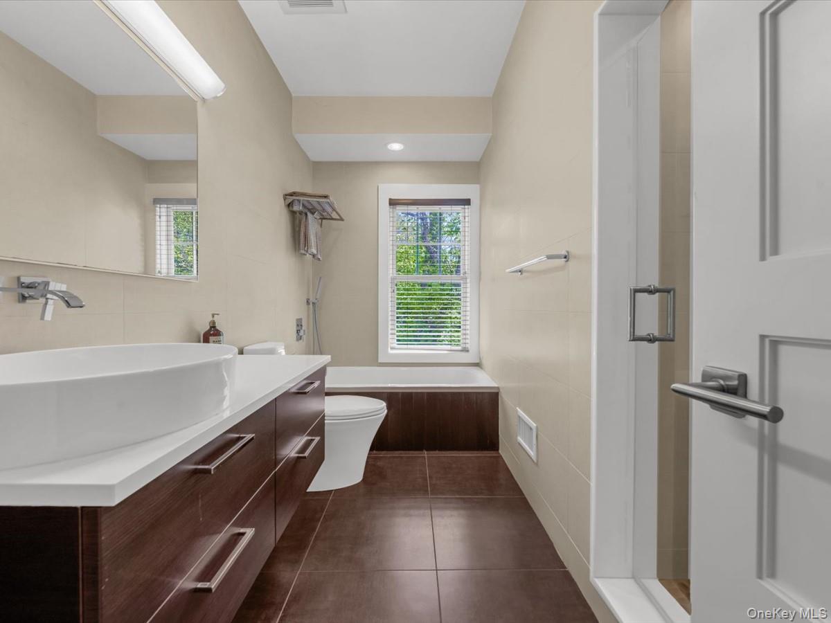 16 THE LOCH – For Sale photo 38