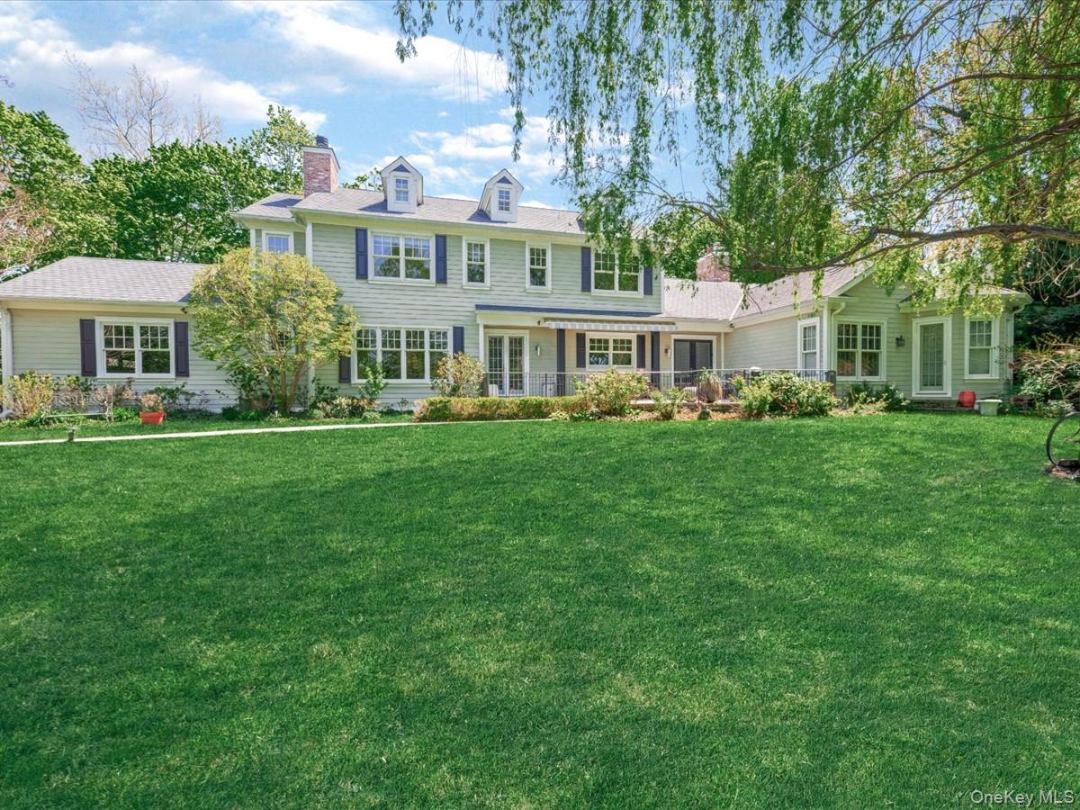 16 THE LOCH – For Sale