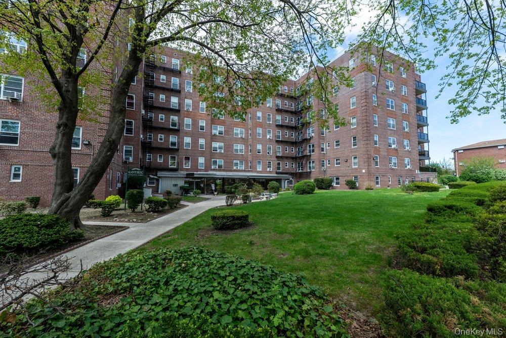 84-50 169th Street, Unit 611 photo 12