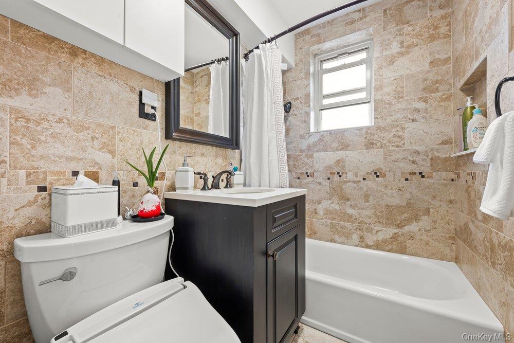 84-50 169th Street, Unit 611 photo 10