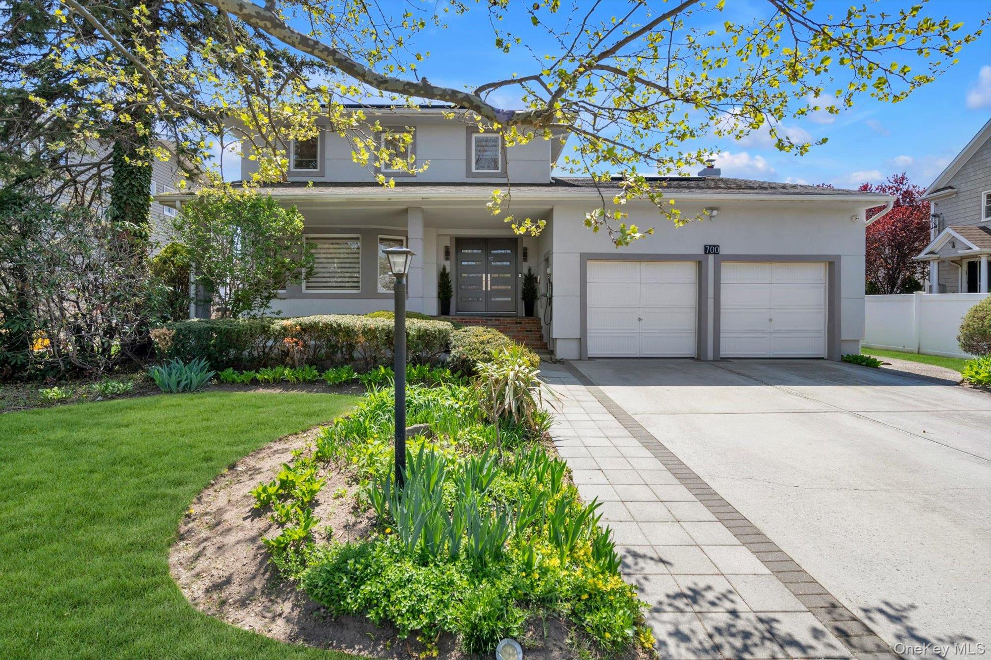 700 Sherwood Street – For Sale