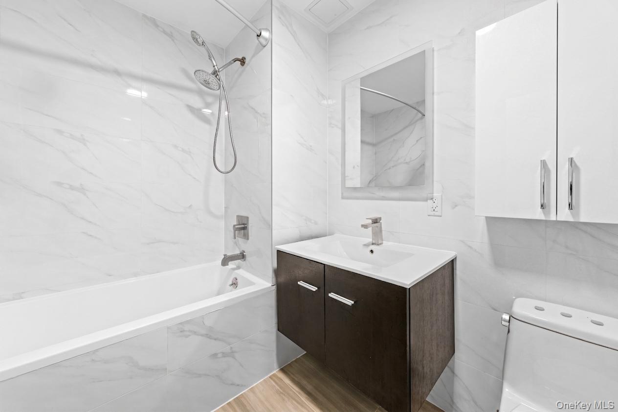 6296 Woodhaven Boulevard, Unit 6I photo 4