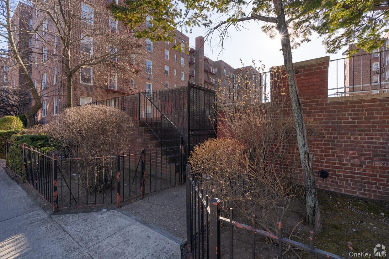 3310 Avenue H, Unit 5D photo 18