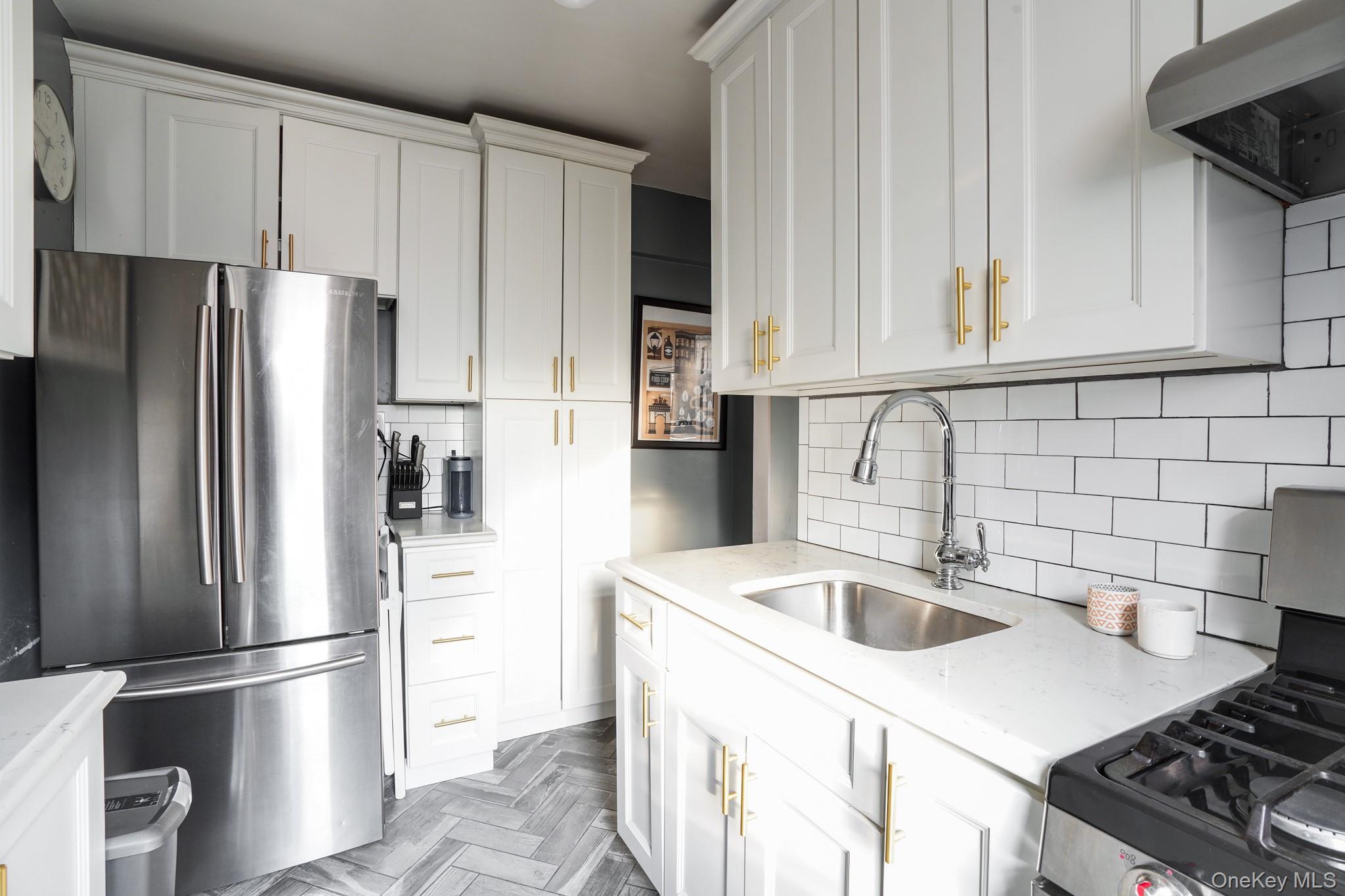3310 Avenue H, Unit 5D photo 5