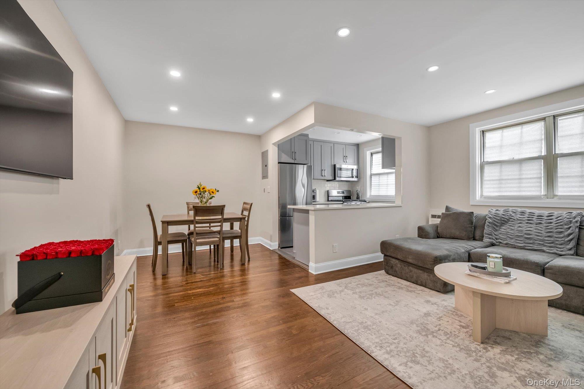 6939 213th Street, Unit 218 photo 2
