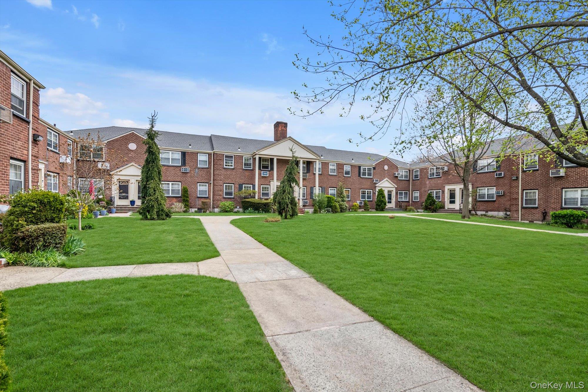 6939 213th Street, Unit 218 photo 11