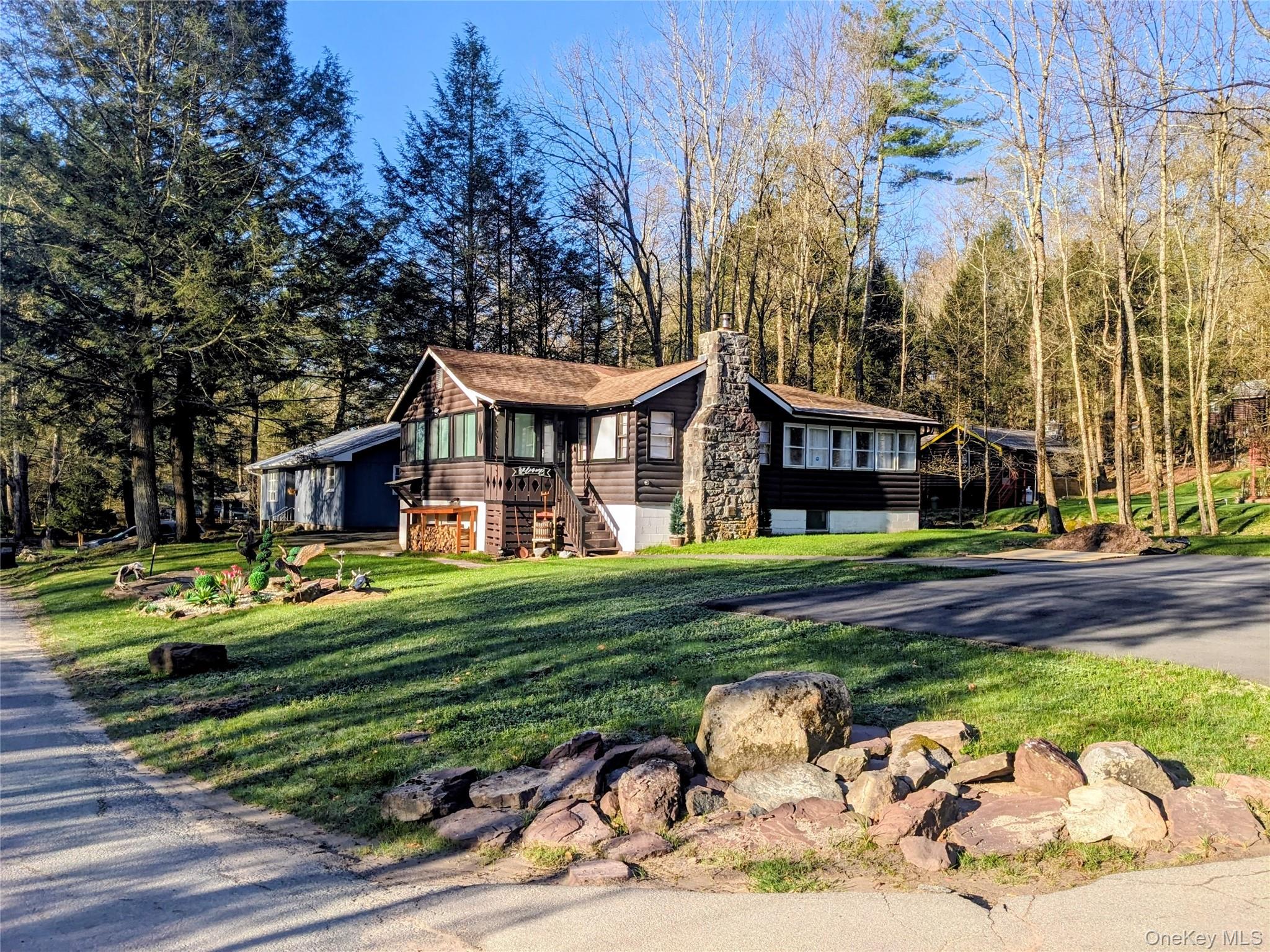 64 Cumberland Trail – For Sale